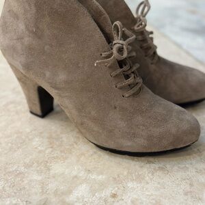 Elegant Women's Suede Ankle Boots